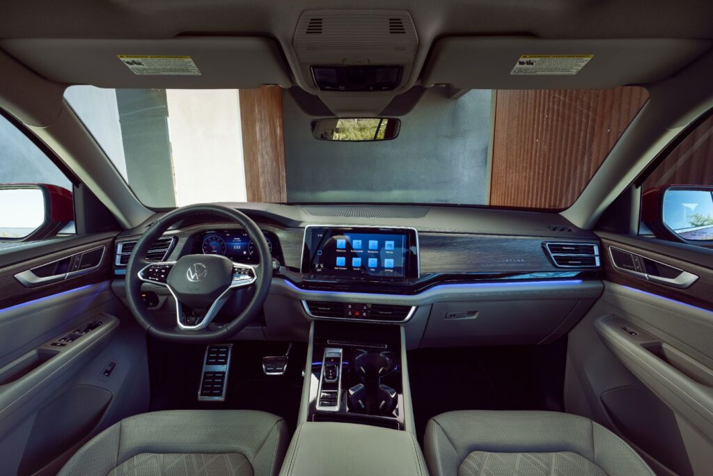 2024 VW Atlas interior layout.