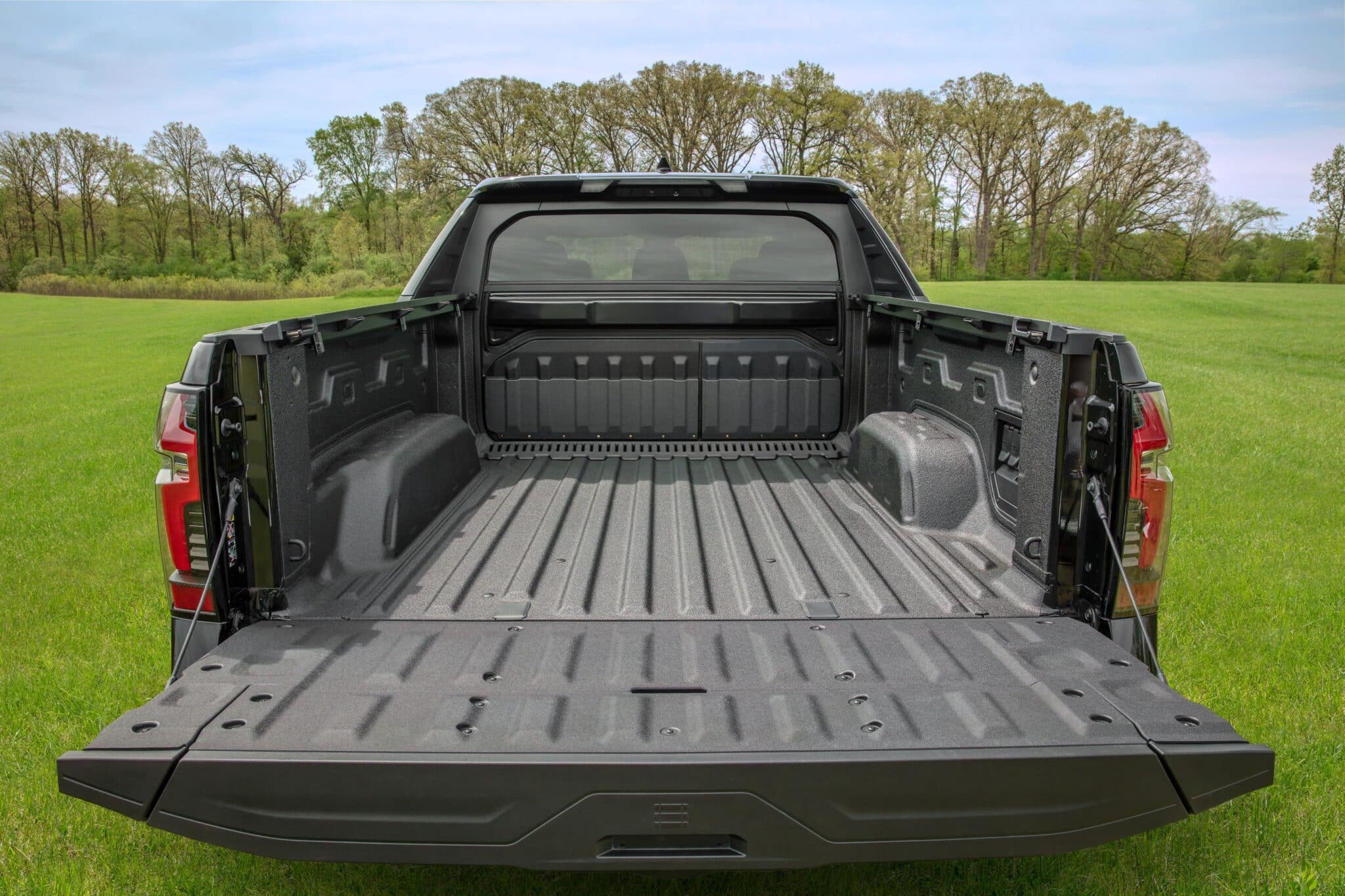 2024 Chevy Silverado EV RST 9 scaled