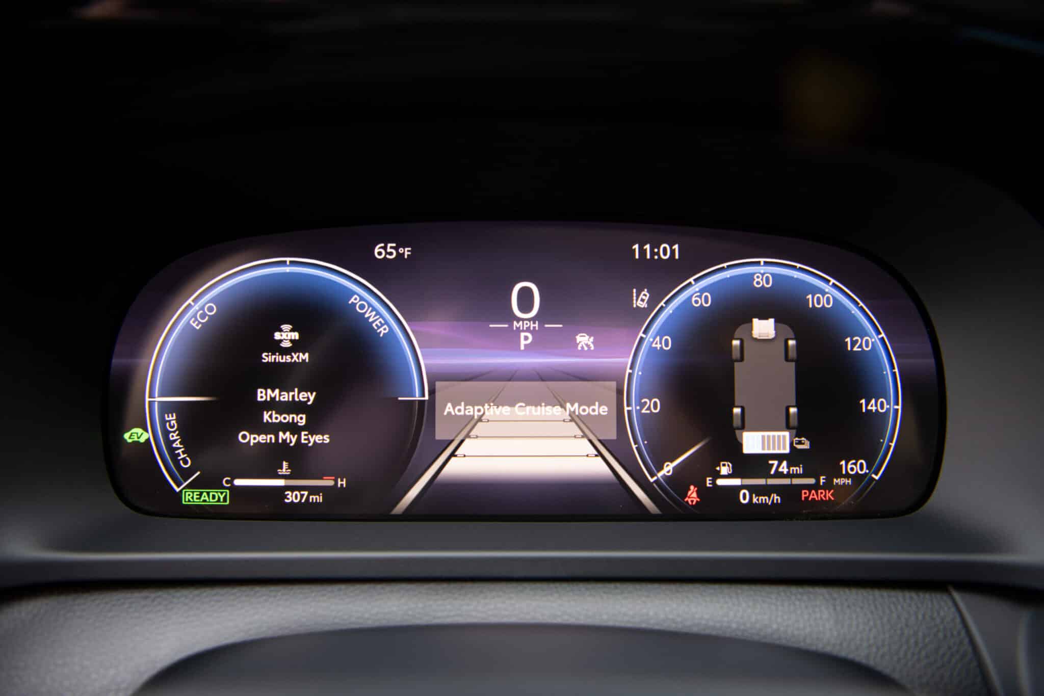 2025 Toyota Crown Platinum Oxygen White 4 scaled