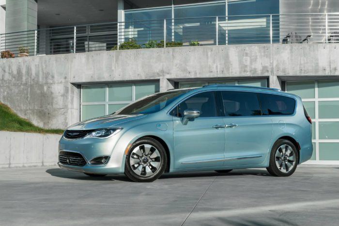The Google Self-Driving Car Project and Fiat Chrysler Automobiles announced earlier this year. a first-of-its-kind collaboration. FCA will integrate Google’s self-driving technology into the all-new 2017 Chrysler Pacifica Hybrid minivan to expand Google’s existing self-driving test program. This marks the first time that Google has worked directly with an automaker to integrate its self-driving system, including its sensors and software, into a passenger vehicle. Photo: FCA US LLC.