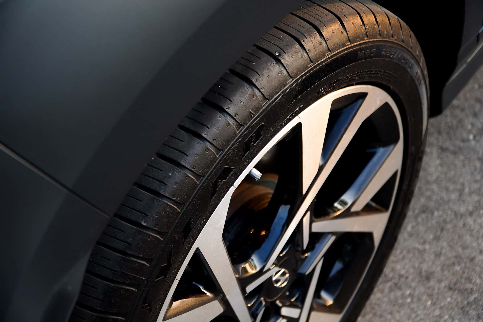 Nail In Tire Fanttik X8 3